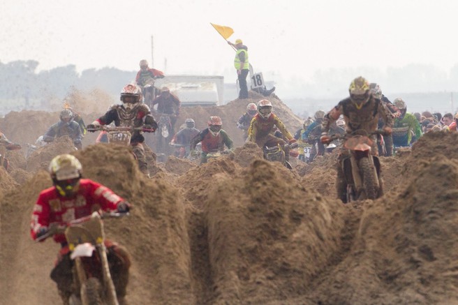 FOTO: Tako ekstremne off-road dirke še niste videli!