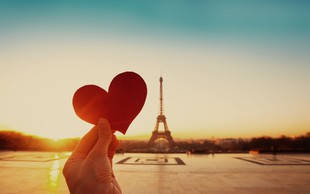 Na romantičen oddih v Pariz