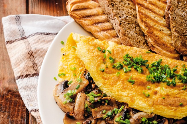 RECEPT: Skutna omleta z gobami