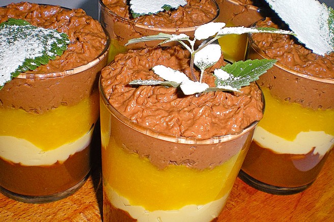 Čokoladni kozarec - slastna kombinacija čokolade, pomaranče in kokosa