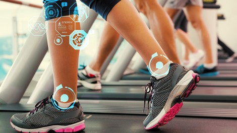 Je tek na tekalni stezi res škodljiv za vaša kolena, tkiva in mišice?
