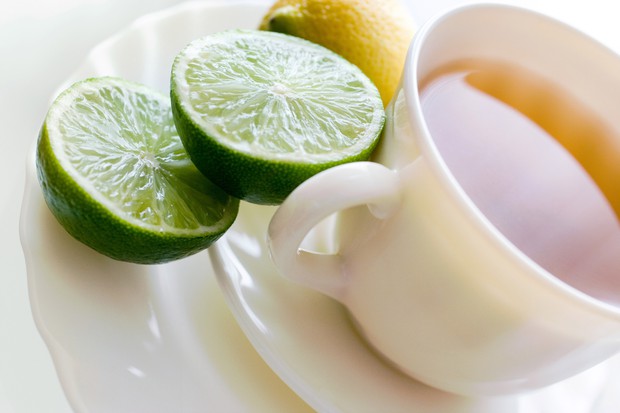 JUTRANJI NAPITEK ZA JETRA Po prebujanju in dobrem pretegovanju si pripravite čaj za čiščenje telesa. Limonov sok je močno alkalen, …