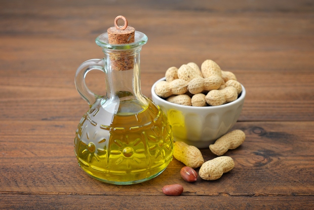 Arašidovo olje Arašidovo olje najdemo v kozmetiki, predvsem kremah in balzamih za nego kože. Ima veliko vitamina B, ki odlično …