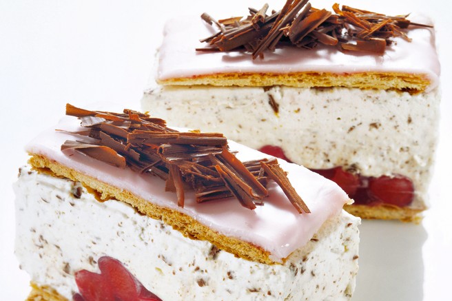 RECEPT: Holandske rezine - s fino vaniljevo kremo