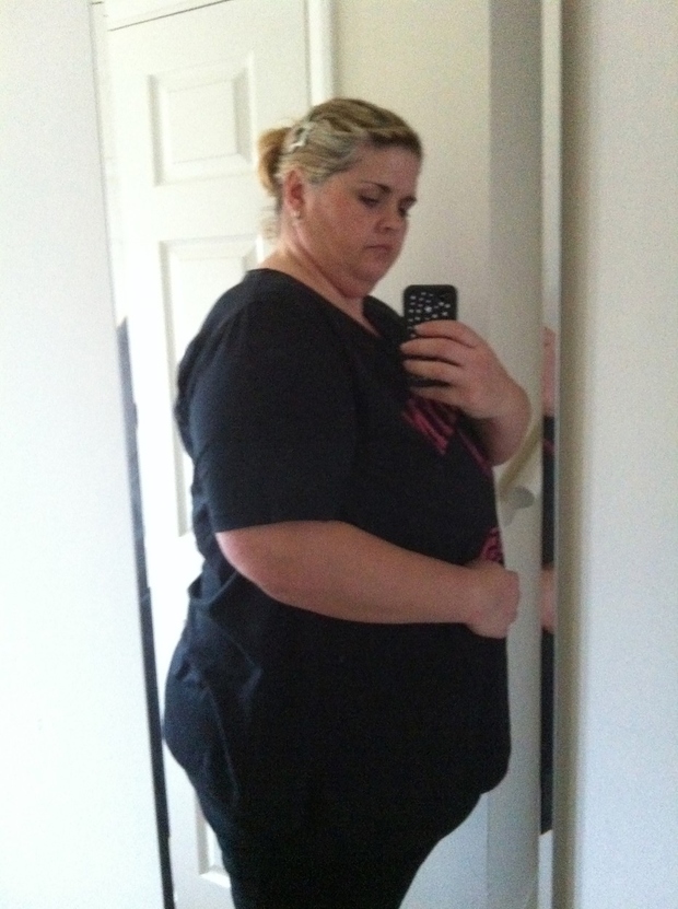 preobrazba 43-letne Anite Hogben. Na tej fotografiji je tehtala 133 kilogramov. nato je vrečke piškotov, čipsa in kosmičev zamenjala z …