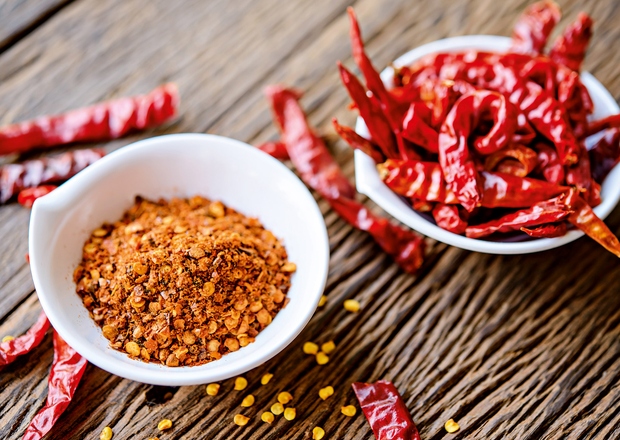 Čili paprike Čili ali pekoče paprike uporabljajo za spodbujanje prebave in za lajšanje bolečin. Za njegove zdravilne lastnosti so zaslužne …