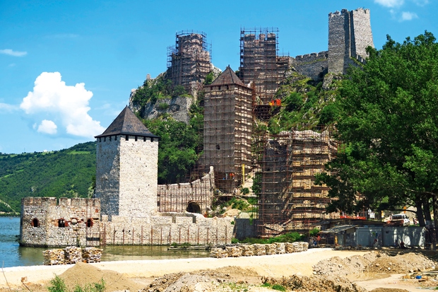 GOLUBAČKI GRAD Ena od najlepših srbskih srednjeveških trdnjav velja za spomenik izjemnega pomena. V srednjem veku so se okrog trdnjave …