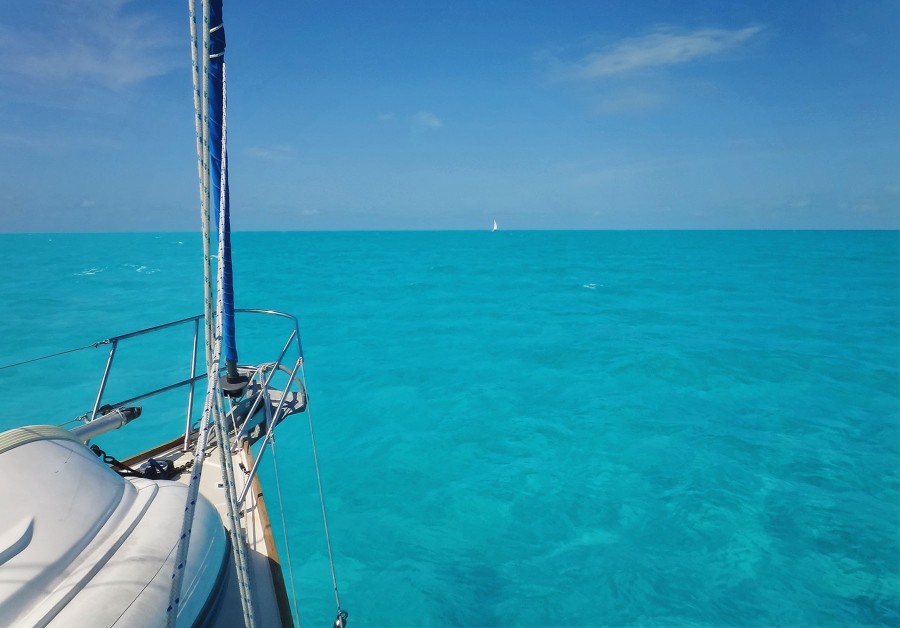 na pot okoli sveta. V štirih letih, od kar jadrata, živita od ... FOTO: MJ Sailing blog