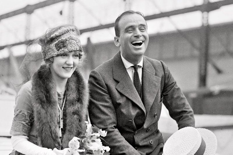 Ljubezenska zgodba: Mary Pickford in Douglas Fairbanks – kako je ljubezen znova podrla vse prepreke (foto: Profimedia)
