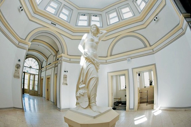 Rimske terme: Od Rimljanov do Napoleonove sestre in angleške princese