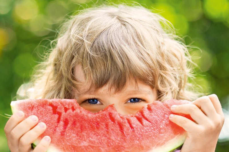 Kaj je pametno in kaj ni priporočljivo jesti v poletni vročini? (foto: Shutterstock)
