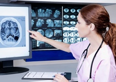 Od nihanja razpoloženja do glavobolov: 7 simptomov, ki lahko opozarjajo na možganski tumor