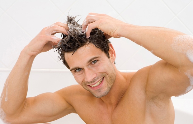 Prhljaj in srbenje lasišča Recept je zelo enostaven: šamponu, ki ga redno uporabljate, dodajte malo sivkinega eteričnega olja. Mešanica bo …