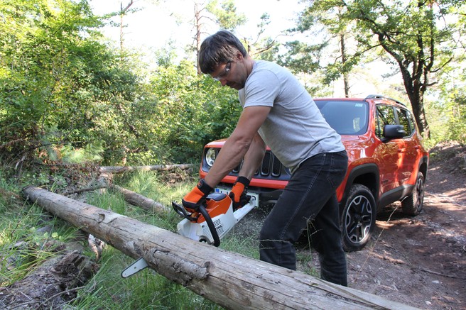 Zadnje priprave na Jeep festival 2016: urejanje prizorišča z motorno žago Stihl