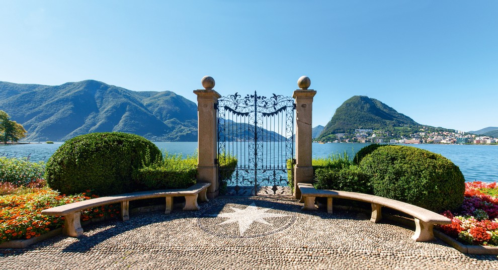 Lugano, Švica Lugano je mesto na jugu Švice, v italijanskem kantonu Ticino, ki meji na Italijo. Topla poletja in lepo …