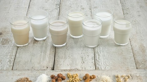 40-dnevni post Jaz #vztrajam dan 23: Kako pripraviti nadomestke mleka doma?