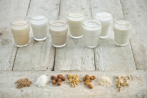 40-dnevni post Jaz #vztrajam dan 23: Kako pripraviti nadomestke mleka doma?
