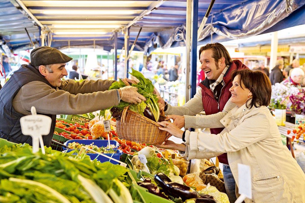 Slovenci jo radi kupujejo, a ne vedo, kakšen "strup" lahko skriva: to je lahko najbolj nevarna zelenjava na tržnici – bodite pozorni, kaj izbirate (foto: Profimedia)