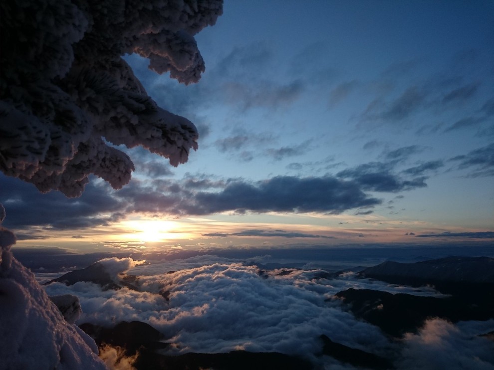 FOTO: Zimska pravljica na Peci