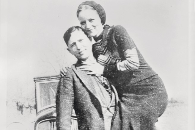 Bonnie Parker in Clyde Barrow: Zločinska Romeo in Julija
