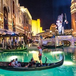Las Vegas, kičasta kopija Benetk. (foto: Aleksander Leon Cvikl, Shutterstock)