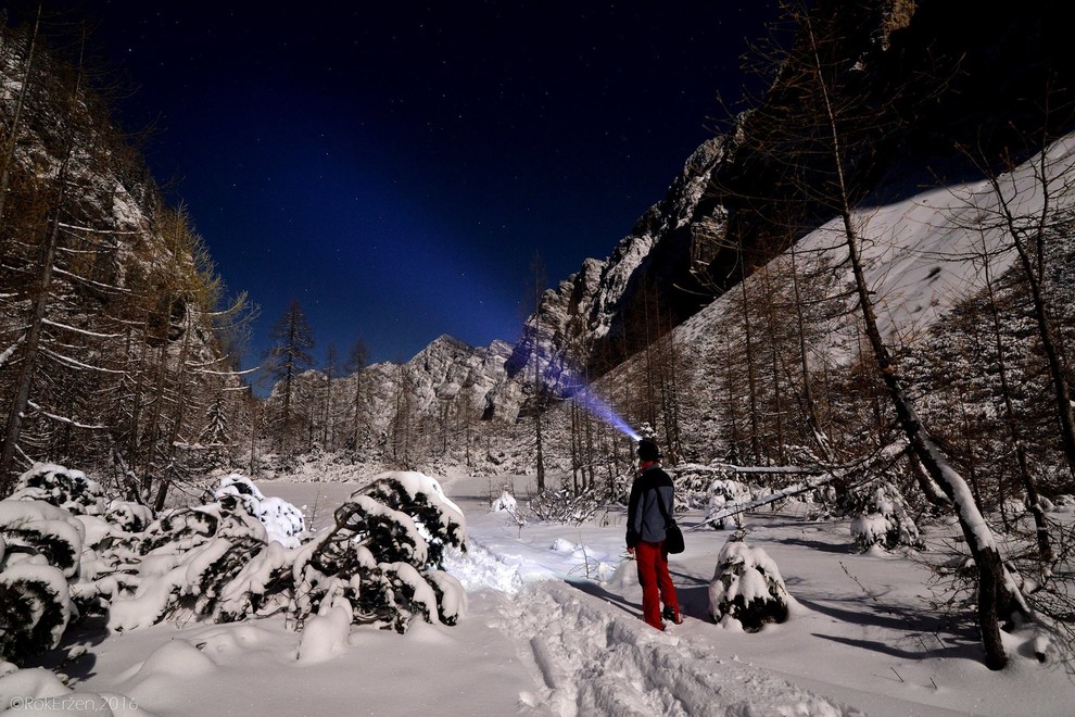 Opazovanje zvezd, utrinkov, lune, gor v mesečini in snegu...