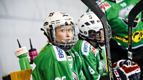 Razbijamo stereotipe: Tudi punce igrajo hokej