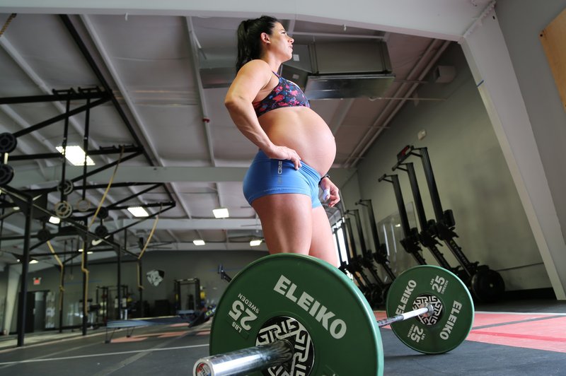 VIDEO: V devetem mesecu nosečnosti je tako trenirala (foto: Profimedia)