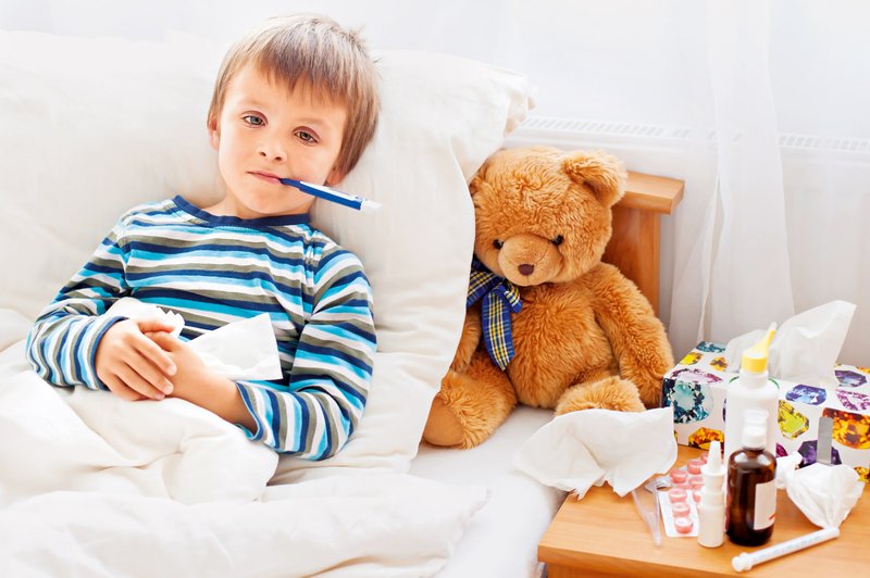 Prepoznajte znake: Ima otrok gripo ali prehlad? (foto: Shutterstock)