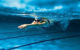 7 razlogov, zakaj je plavanje tako koristno za vaše zdravje