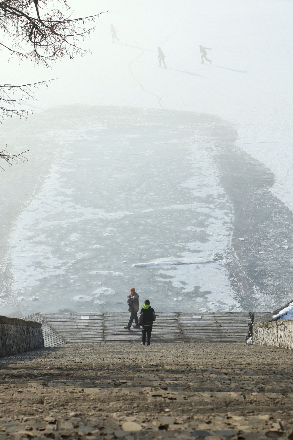 FOTO: Mistično zaledenelo Blejsko jezero. Ste bili tam?