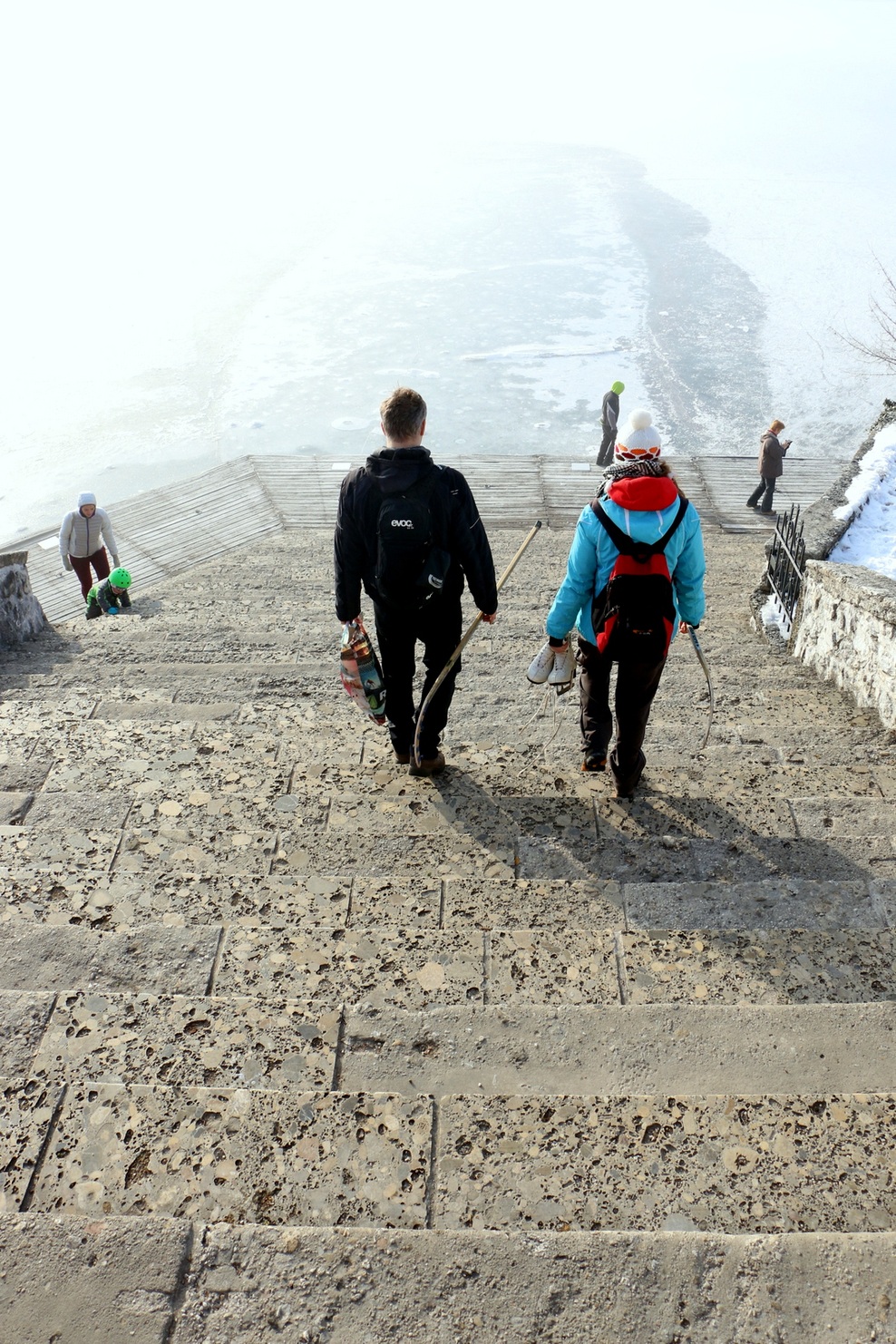 FOTO: Mistično zaledenelo Blejsko jezero. Ste bili tam?