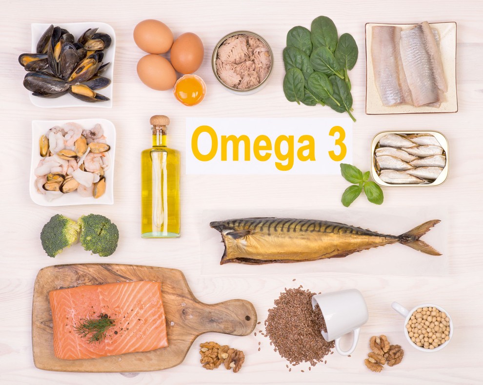 MAŠČOBNE KISLINE OMEGA 3 Naloga: Pomembne za sestavne dele celičnih membran, izhodiščne substance za hormone in presnovne produkte Znaki pomanjkanja: …