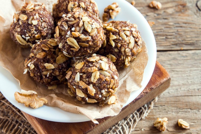 RECEPT: Datljeve energijske kroglice