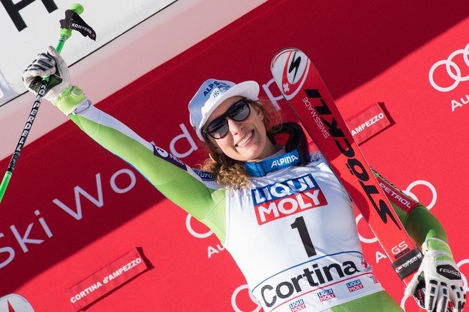 Ilka Štuhec s številko 1 po 21. slovensko kolajno