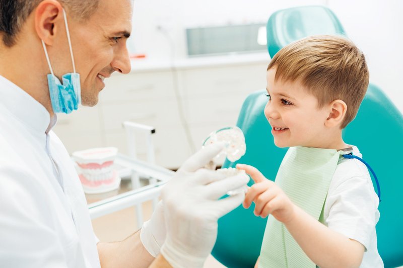 Kaj lahko naredimo, da bo naš otrok imel zdrave zobe? (foto: Shutterstock.com)