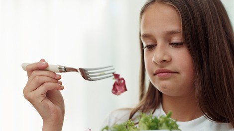 Nevarno hujšanje najstnic s pomočjo hitrih diet