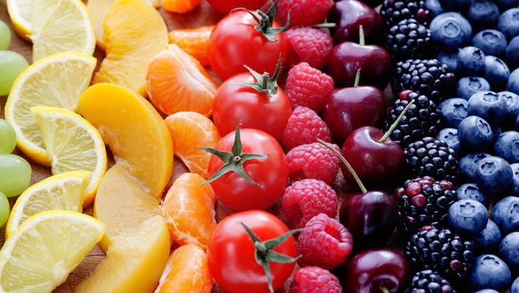 Zakaj moramo jesti različne barve sadja in zelenjave? (foto: Profimedia)