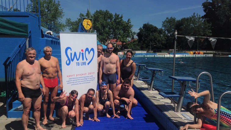Bi se pomerili na rekreativni plavalni tekmi? To soboto bo v Ljubljani nočna tekma 'Swim To Live'! (foto: ŠD Riba)