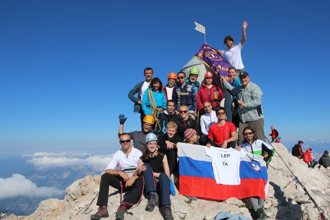 Navdihujoča zgodba: kako so slepi in slabovidni dijaki osvojili Triglav