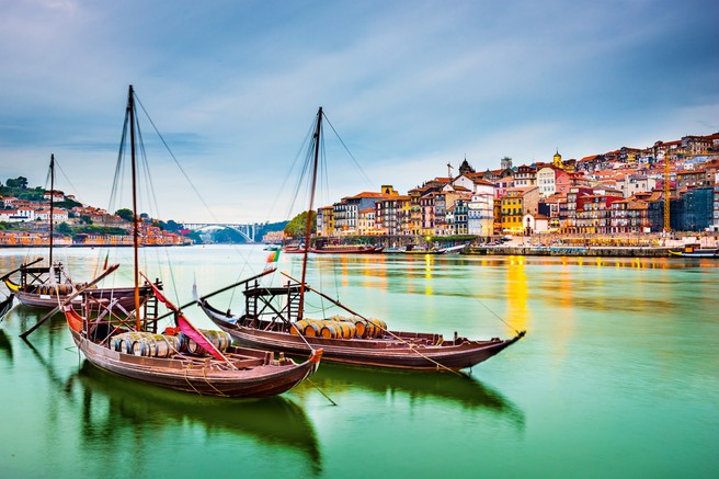 Porto - čudovita pokrajina, arhitektura, morje in križarjenje po reki