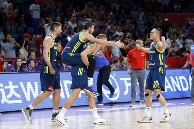 EuroBasket 2017: Utrinki s tekme košarkarskega evropskega prvenstva Slovenija – Španija (foto in video)