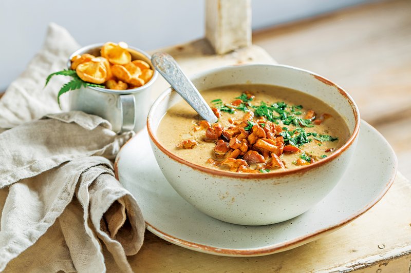 Krompirjeva juha z lisičkami (foto: Shutterstock)