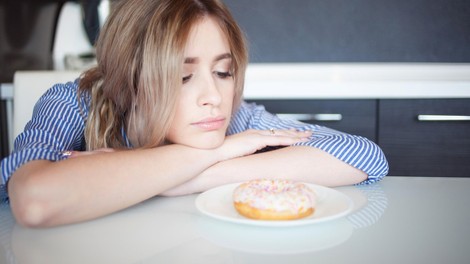 Stres vpliva na prehranjevanje na dva načina