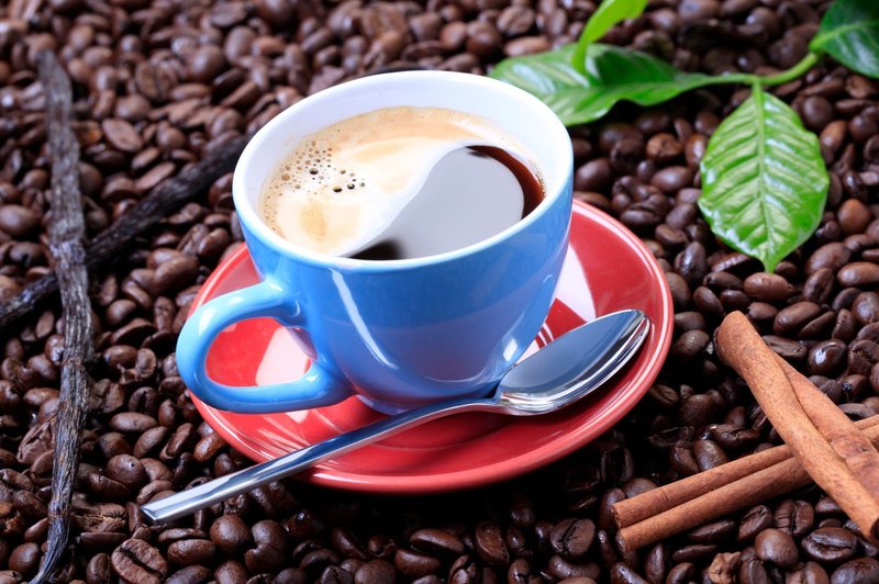 4 sestavine, ki bodo popestrile vašo skodelico kave (foto: Profimedia)