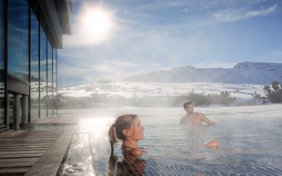 Kjer se toplice srečajo z vrelcem: Aqua Dome na Tirolskem