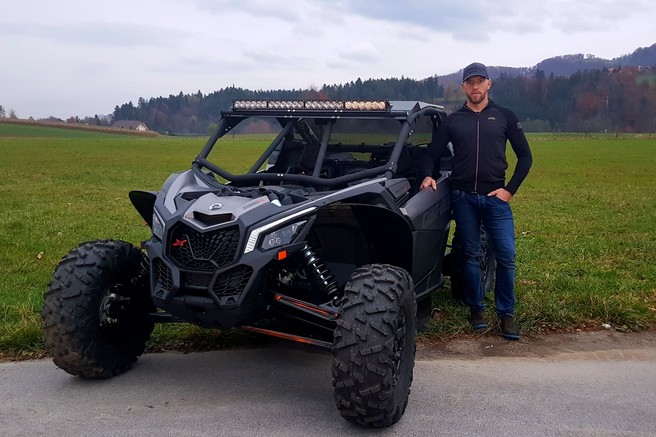 Adrenalinska nagradna igra: Vožnja s Can-Am Maverickom X3, ki zmore kar 172 'konjev'!