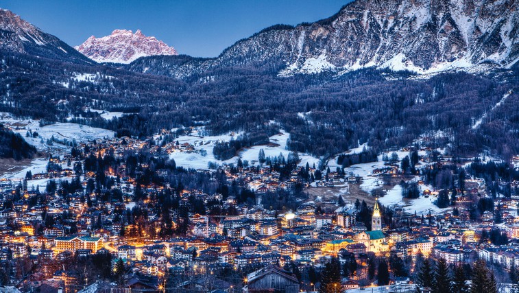Cortina D'Ampezzo - zimski raj za ljubitelje belih strmih (foto: Profimedia)