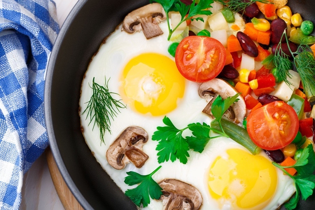 Pojejte jajce ali dva, zelenjavo in še kos rženega kruha Skratka, pripravite dober zajtrk – bogat z beljakovinami, vlakninami in …