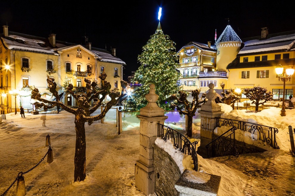 Megeve, Francija Od koder sega pogled na prekrasen Mont Blanc in kjer se vije vonj po borovcih. Megeve je prvi …